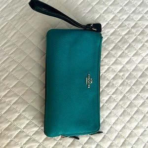 Coach double zip pebble wallet wristlet